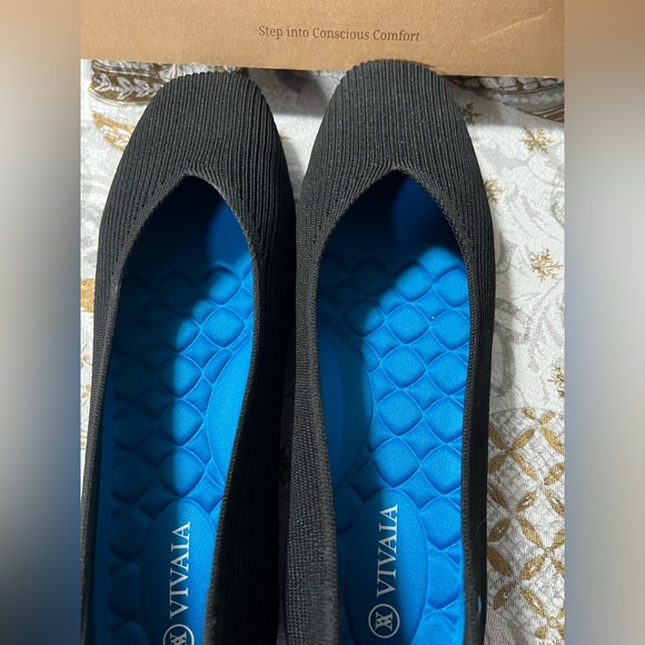 Vivaia Lightweight Square-Toe V-Cut Flats Margot Walker - Picture 7 of 8